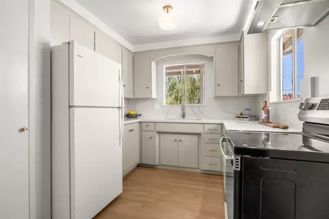 Kitchen - 616 Oak Dr A, Capitola, CA 95010 photo 2 of 6