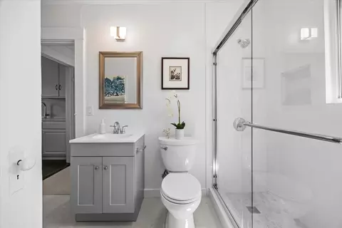 Bath - 496 Angus Ave, San Bruno, CA 94066 photo 3 of 3