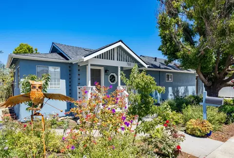 703 Seaside St, Santa Cruz, CA 95060
