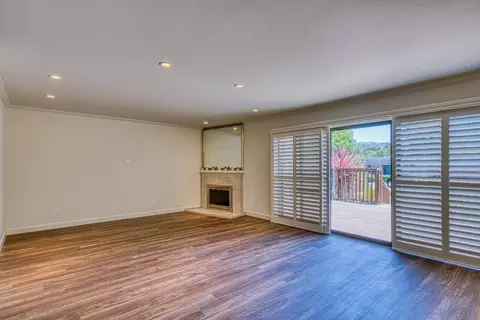 Living - 23799 Monterey Salinas Hwy 44, Salinas, CA 93908 photo 1 of 5