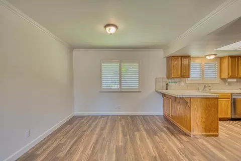 Living - 23799 Monterey Salinas Hwy 44, Salinas, CA 93908 photo 4 of 5
