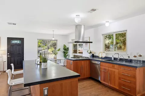 Kitchen - 85 Park Cir, Sausalito, CA 94965 photo 2 of 6