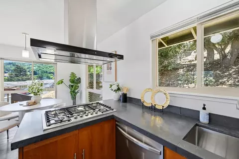 Kitchen - 85 Park Cir, Sausalito, CA 94965 photo 6 of 6