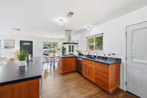 Kitchen - 85 Park Cir, Sausalito, CA 94965 photo 4 of 6