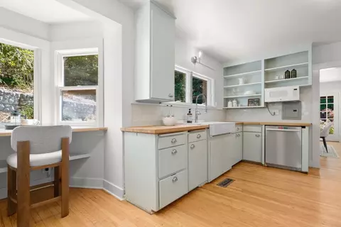 Kitchen - 7337 Glen Haven Rd, Soquel, CA 95073 photo 3 of 8