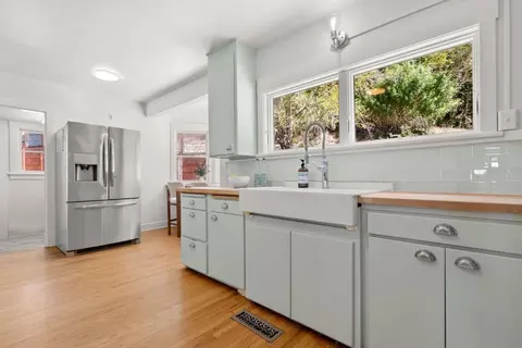 Kitchen - 7337 Glen Haven Rd, Soquel, CA 95073 photo 1 of 8