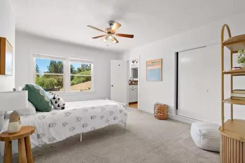 Bedroom - 7337 Glen Haven Rd, Soquel, CA 95073 photo 4 of 11