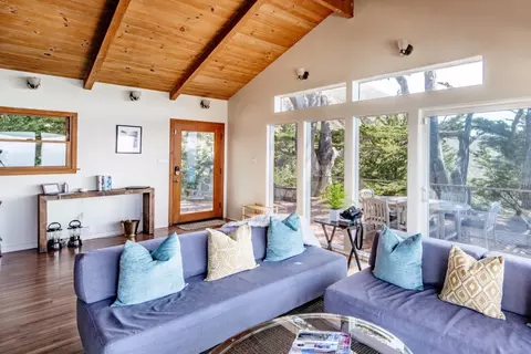 Living - 40990 Highway 1, Big Sur, CA 93920 photo 5 of 9