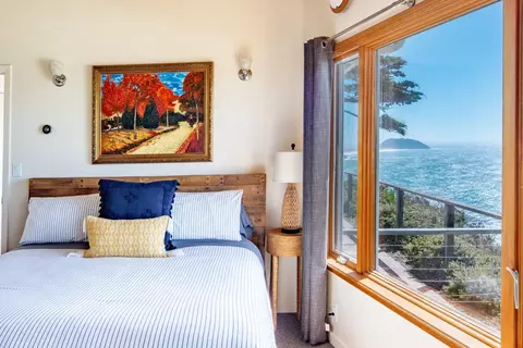 Bedroom - 40990 Highway 1, Big Sur, CA 93920 photo 4 of 5