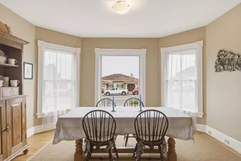Dining - 441 Pine Ave, Pacific Grove, CA 93950 photo 1 of 3