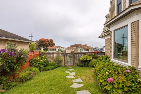 Exterior - 441 Pine Ave, Pacific Grove, CA 93950 photo 7 of 8