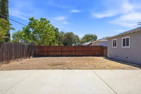Exterior - 1909 Evergreen Ave, Modesto, CA 95350 photo 7 of 7