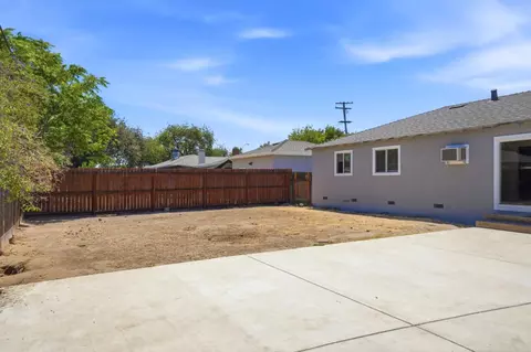 Exterior - 1909 Evergreen Ave, Modesto, CA 95350 photo 6 of 7