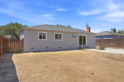 Exterior - 1909 Evergreen Ave, Modesto, CA 95350 photo 4 of 7