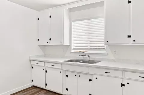 Kitchen - 1909 Evergreen Ave, Modesto, CA 95350 photo 1 of 1