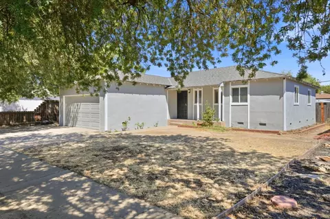 Exterior - 1909 Evergreen Ave, Modesto, CA 95350 photo 3 of 7