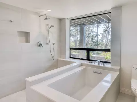 Bath - 3029 Forest Way, Pebble Beach, CA 93953 photo 4 of 5