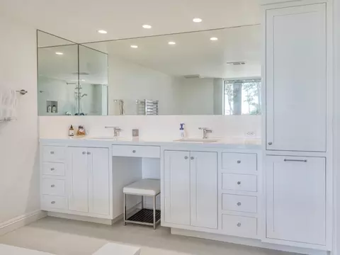 Bath - 3029 Forest Way, Pebble Beach, CA 93953 photo 3 of 5