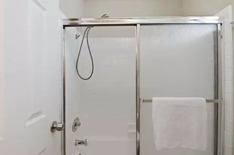 Bath - 8710 Jan Dr, Gilroy, CA 95020 photo 3 of 3