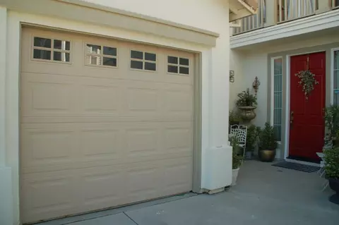Exterior - Tulloch Dr, Tracy, CA 95304 photo 3 of 7