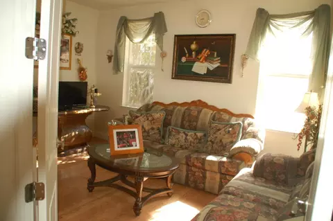 Living - Tulloch Dr, Tracy, CA 95304 photo 2 of 5