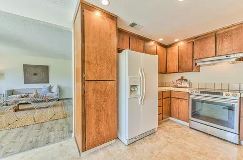 Kitchen - 4402 Starboard Ct, Soquel, CA 95073 photo 2 of 4