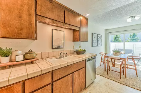 Kitchen - 4402 Starboard Ct, Soquel, CA 95073 photo 4 of 4