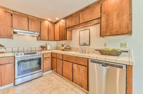 Kitchen - 4402 Starboard Ct, Soquel, CA 95073 photo 1 of 4