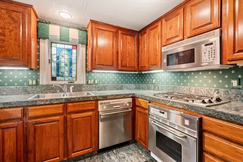 Kitchen - 1237 Sombria Ln, Pebble Beach, CA 93953 photo 4 of 4