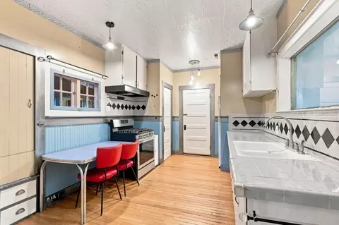 Kitchen - 7820 Highway 9, Ben Lomond, CA 95005 photo 4 of 5
