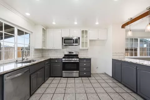 Kitchen - 865 Locust Ave, Manteca, CA 95337 photo 1 of 2