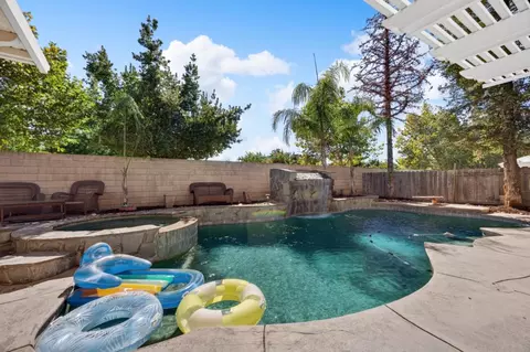 Exterior - 5409 Greco Ln, Salida, CA 95368 photo 4 of 6