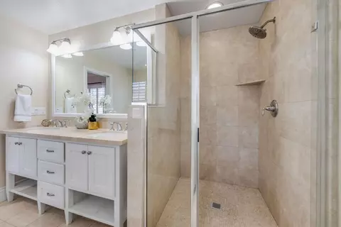 Bath - 90 Castillo Ln, Milpitas, CA 95035 photo 5 of 6