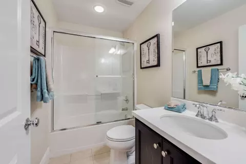 Bath - 90 Castillo Ln, Milpitas, CA 95035 photo 3 of 6