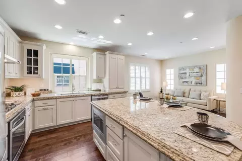 Kitchen - 90 Castillo Ln, Milpitas, CA 95035 photo 2 of 4