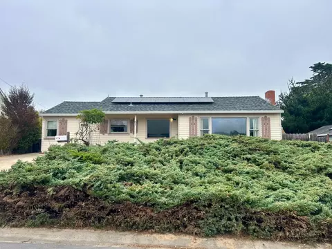 61 Work Ave, Del Rey Oaks, CA 93940