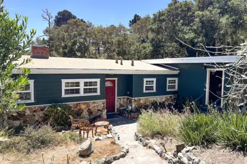 1021 Johnson St, Monterey, CA 93940
