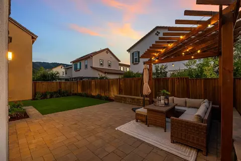 Exterior - 7721 Sumac Pl, Gilroy, CA 95020 photo 4 of 13