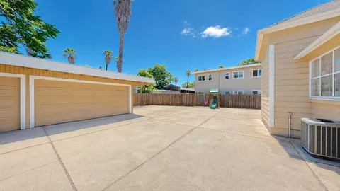 Exterior - 456 S 2nd St, San Jose, CA 95113 photo 3 of 5