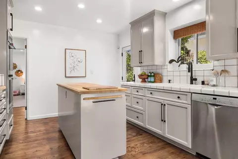 Kitchen - 504 Cuesta Dr, Aptos, CA 95003 photo 1 of 3