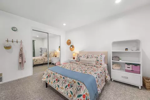 Bedroom - 504 Cuesta Dr, Aptos, CA 95003 photo 9 of 12