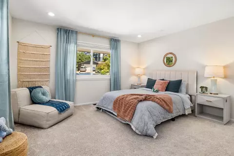 Bedroom - 504 Cuesta Dr, Aptos, CA 95003 photo 4 of 12