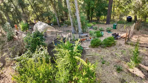 Exterior - 15 Heritage Rd, La Honda, CA 94020 photo 11 of 16