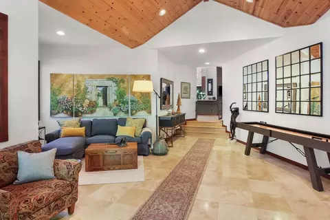Entry Way - 15 Heritage Rd, La Honda, CA 94020 photo 3 of 4