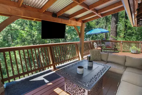 Exterior - 15 Heritage Rd, La Honda, CA 94020 photo 1 of 16