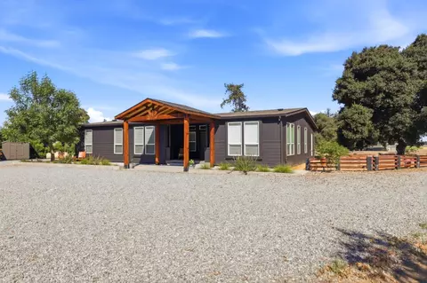 Exterior - 8885 New Ave, Gilroy, CA 95020 photo 3 of 15