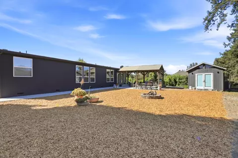 Exterior - 8885 New Ave, Gilroy, CA 95020 photo 9 of 15