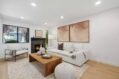 Living - 168 Granada Dr, Mountain View, CA 94043 photo 1 of 2