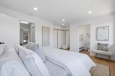 Bedroom - 168 Granada Dr, Mountain View, CA 94043 photo 2 of 4