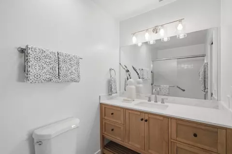 Bath - 168 Granada Dr, Mountain View, CA 94043 photo 3 of 3